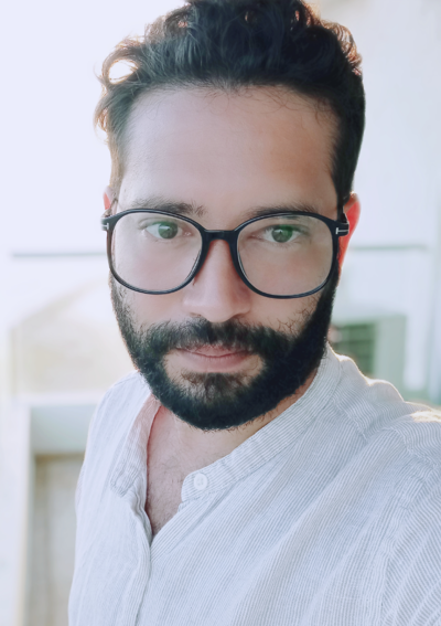 DIRECTOR_EMANUEL1.png